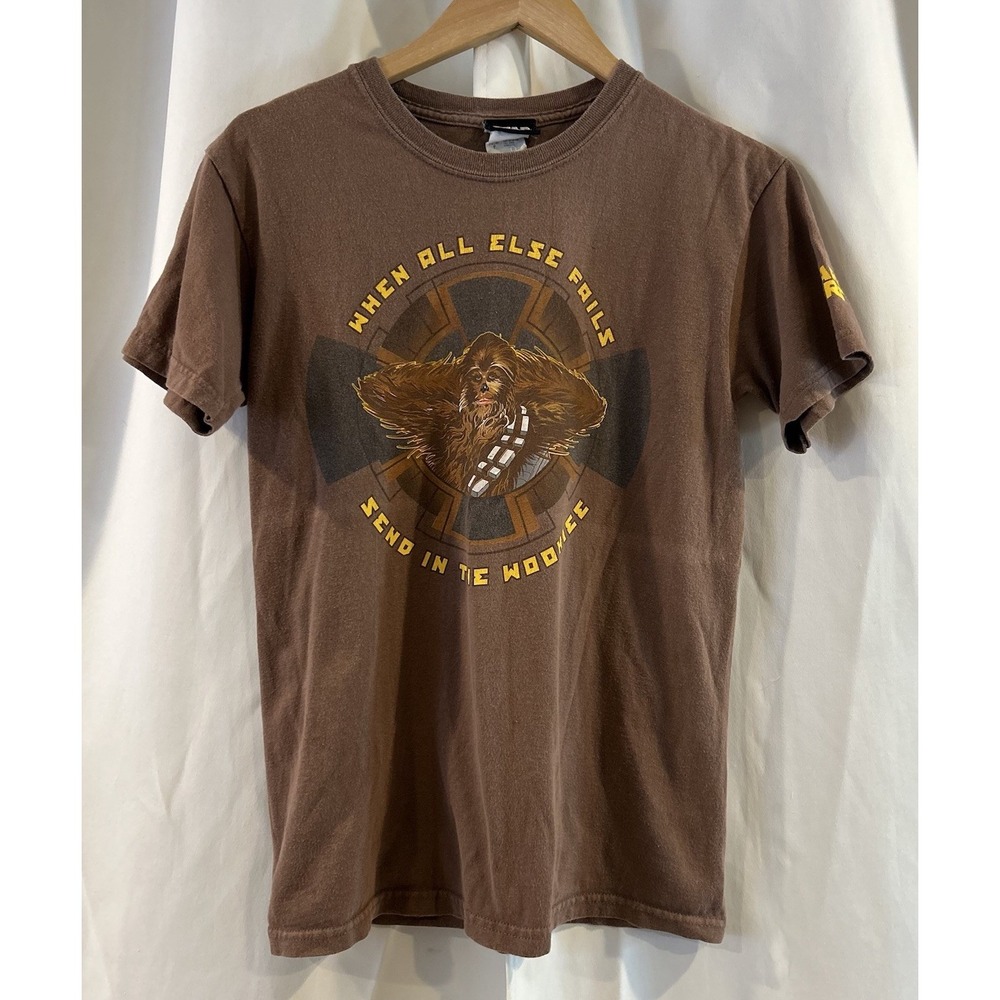 Star Warsโ Send in the Wookiee Brown Short Sleeve Chewbacca T-Shirt Size Small